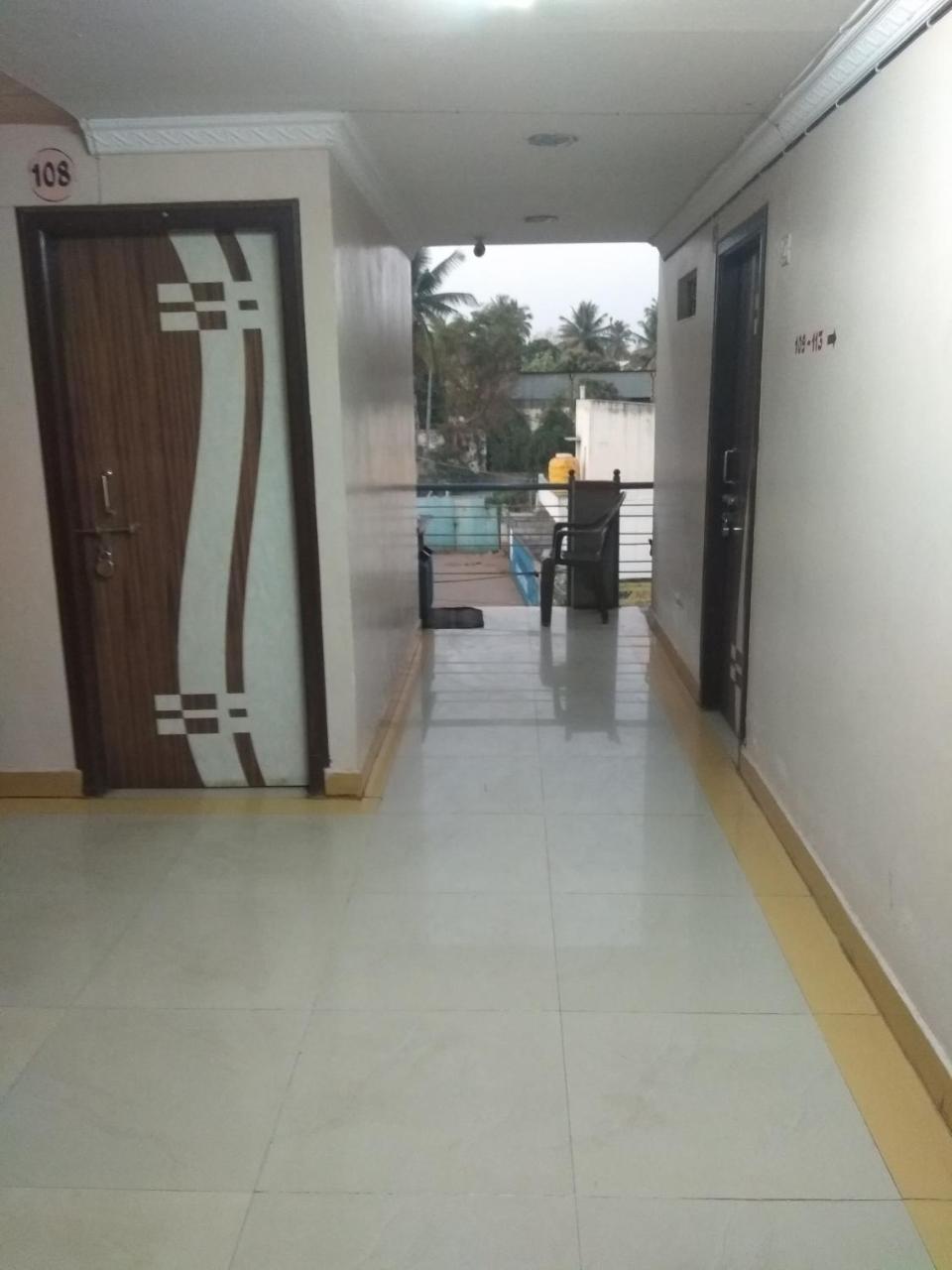 Apoorva Residency Bangalore Exterior foto